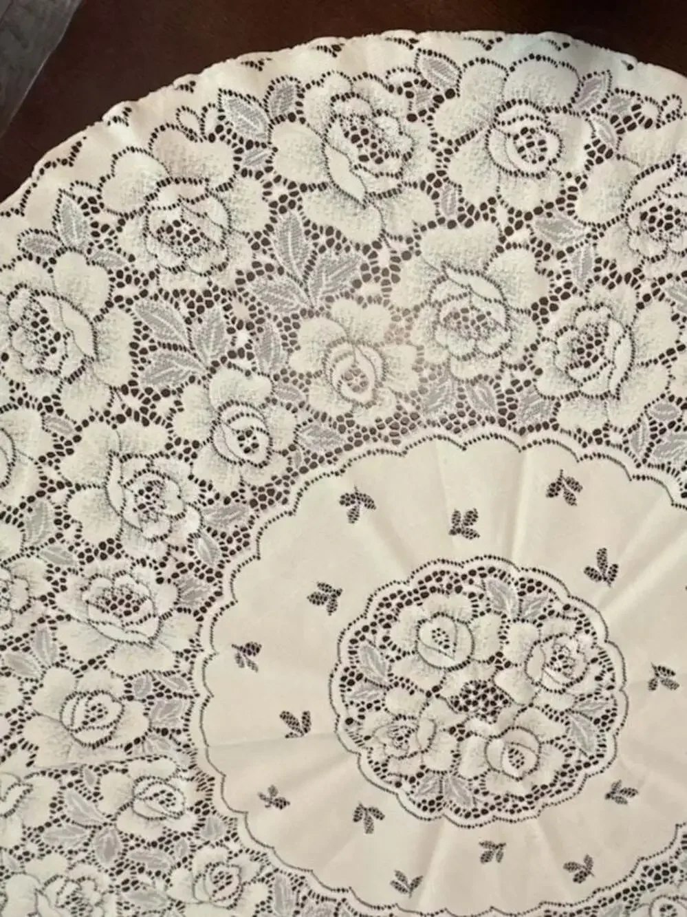 Vintage Beautiful Floral Lace Round Tablecloth, Cream/Ivory 40”